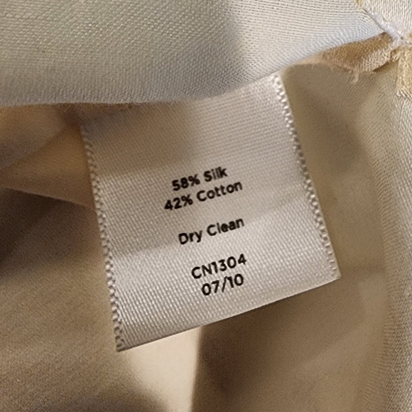 Talbots Cream Silk Blend Short Sleeve Ruffle Neckline Blouse Women's Size 16 EUC - Picture 7 of 7